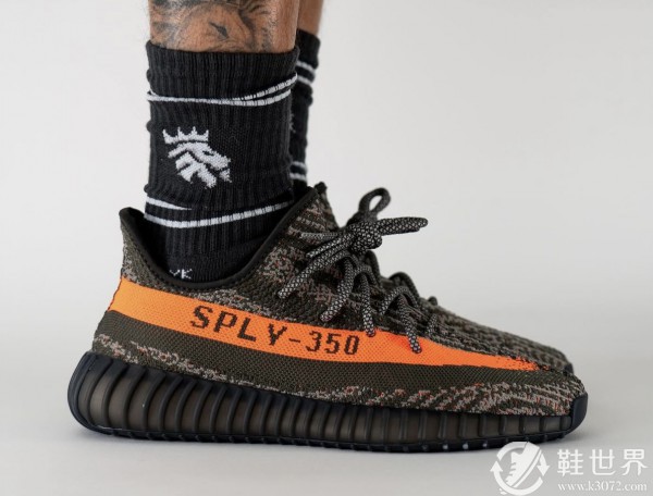 Yeezy 350 V2,adidas,,Dark Belu 暗黑版「灰橙」350 V2 上脚曝光！颜值你打几分？